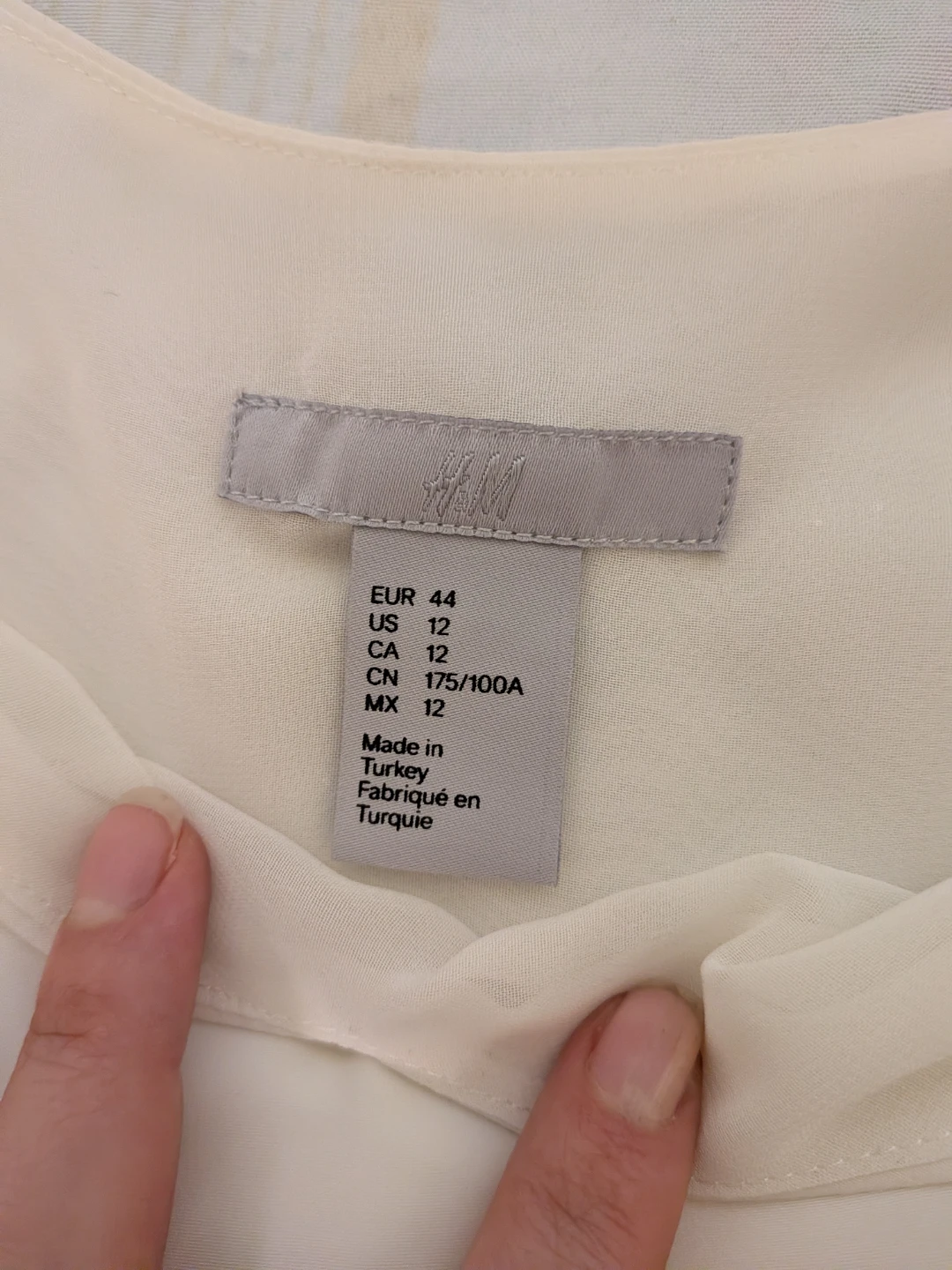 H&M Cream Cold Shoulder Bell Sleeve Top - photo 3