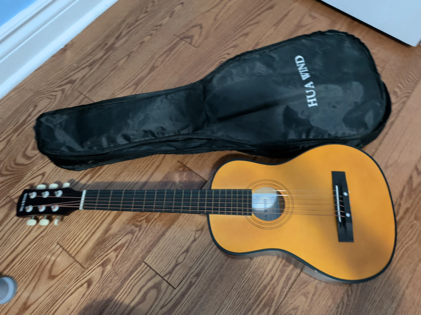 Hua Wind Acoustic Guitar with Gig Bag - photo 2