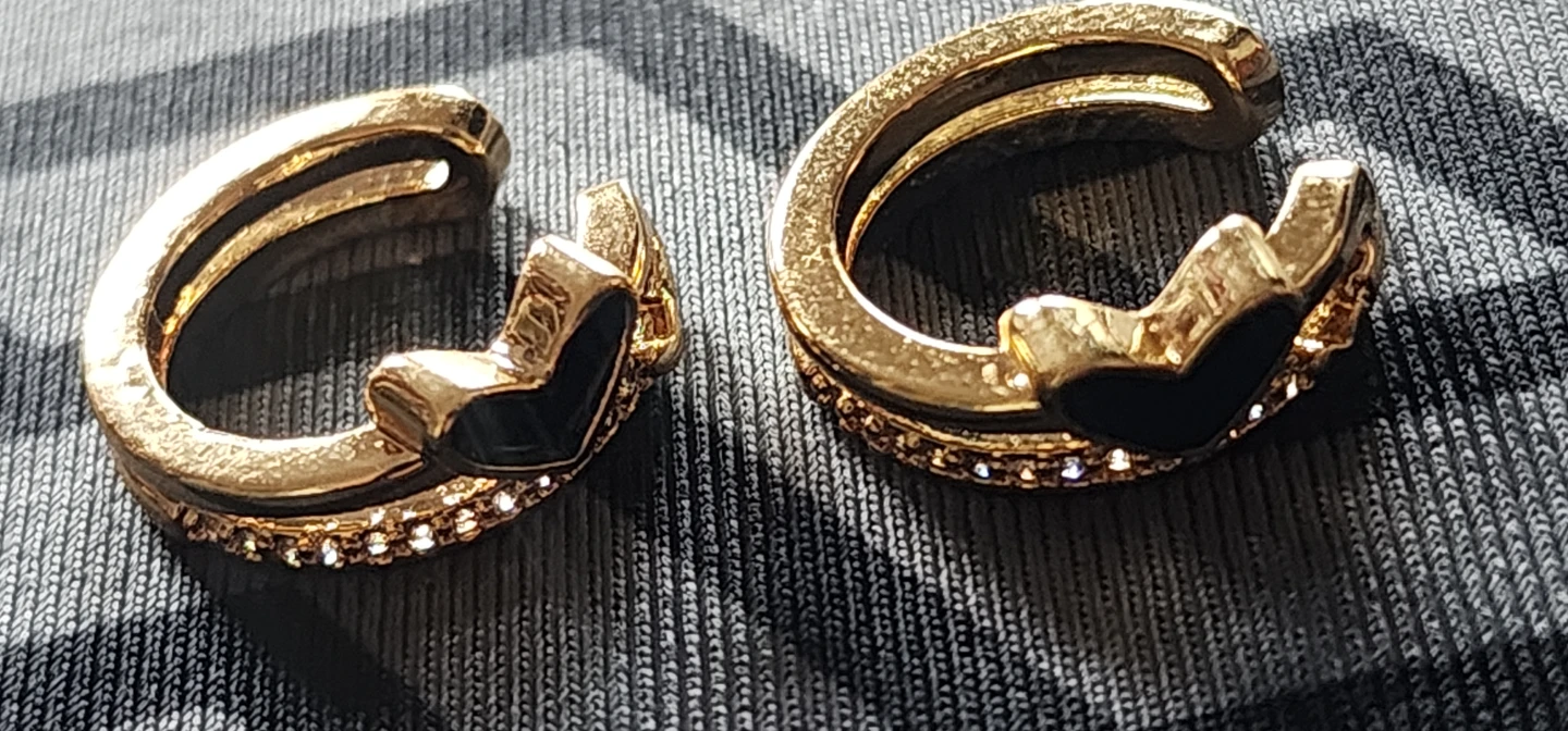 Gold plated black Heart Ear cuff Set - photo 2