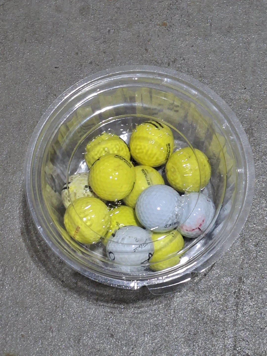 Mixed Golf Balls - Yellow and White