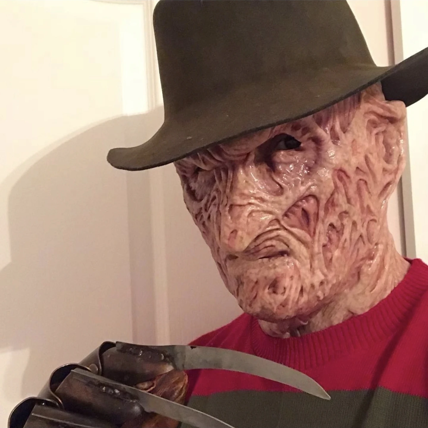 Silicone Freddy Krueger Mask and hand by Darkride - photo 2