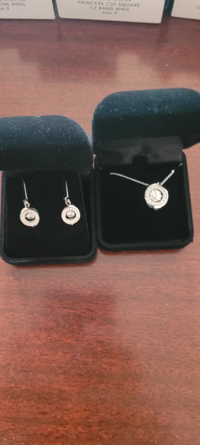 AVON Necklace and Earrings Set