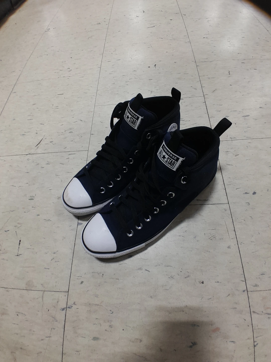 Converse Chuck Taylor All Star Mid Top Shoes Men's Size 10 - photo 4