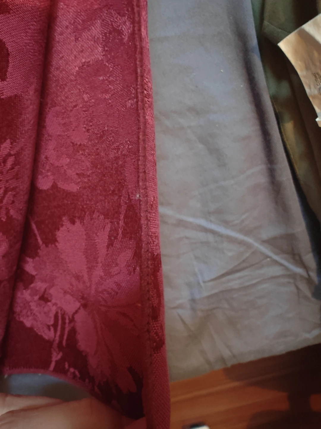 Red Floral Jacquard Table Runner - photo 3