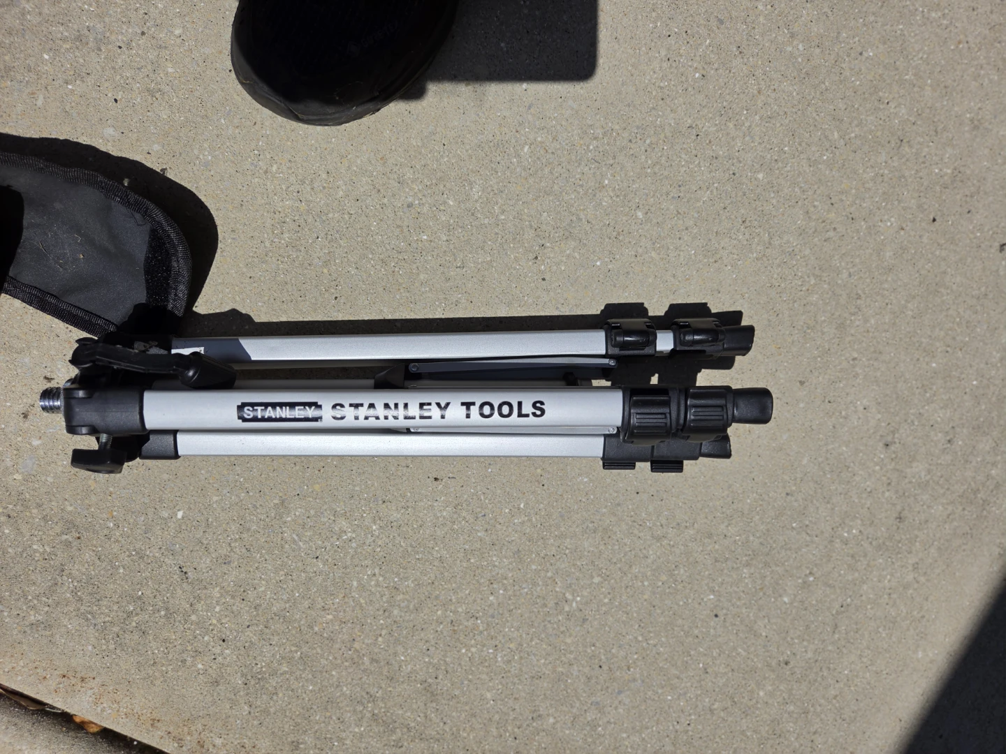 Stanley SPK Laser Level Kit w/ Tripod Case - photo 4