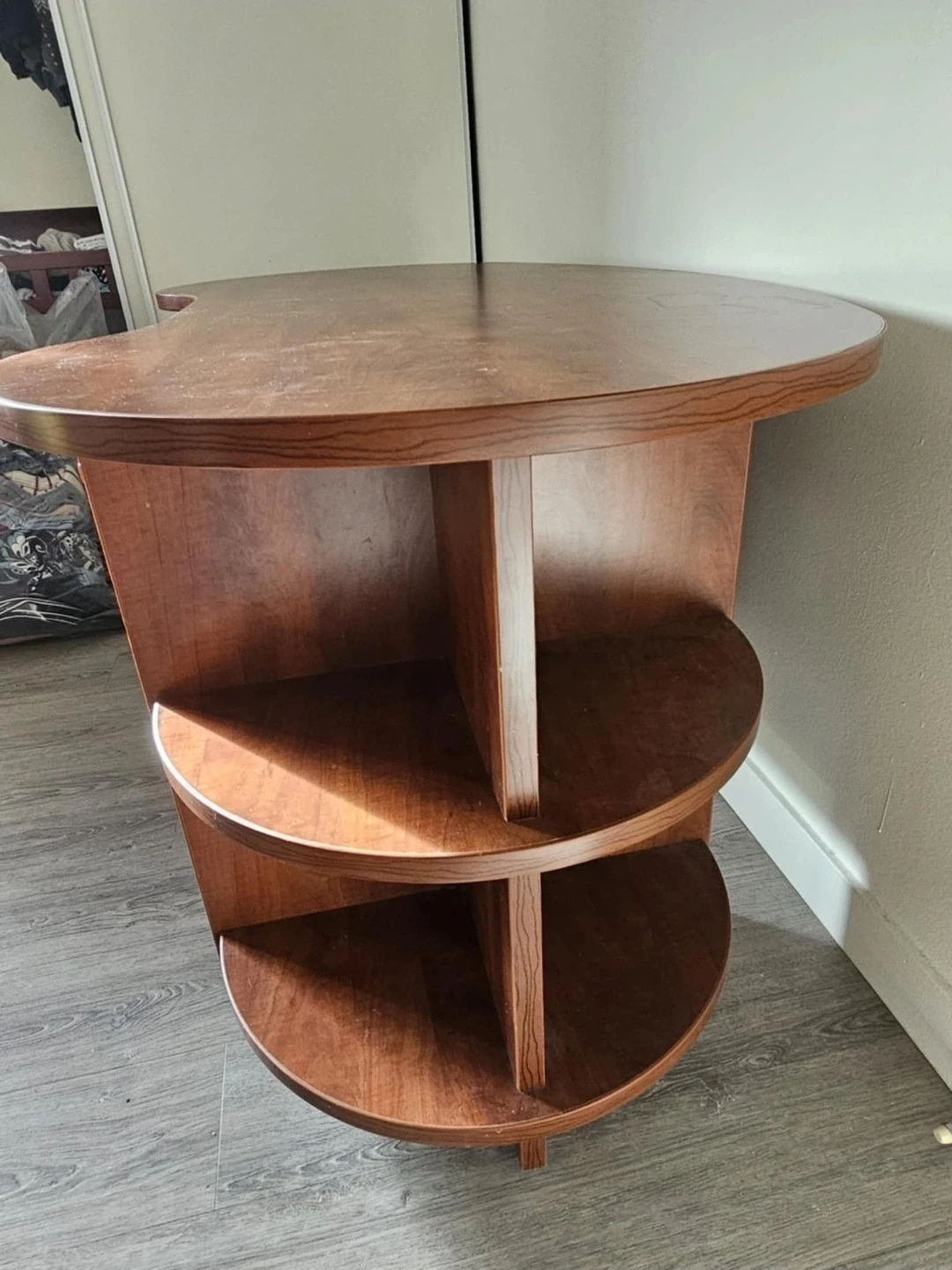 Kidney Bean Shaped Desk with Pull-Out Keyboard Tray (URGENT!!!) - photo 3