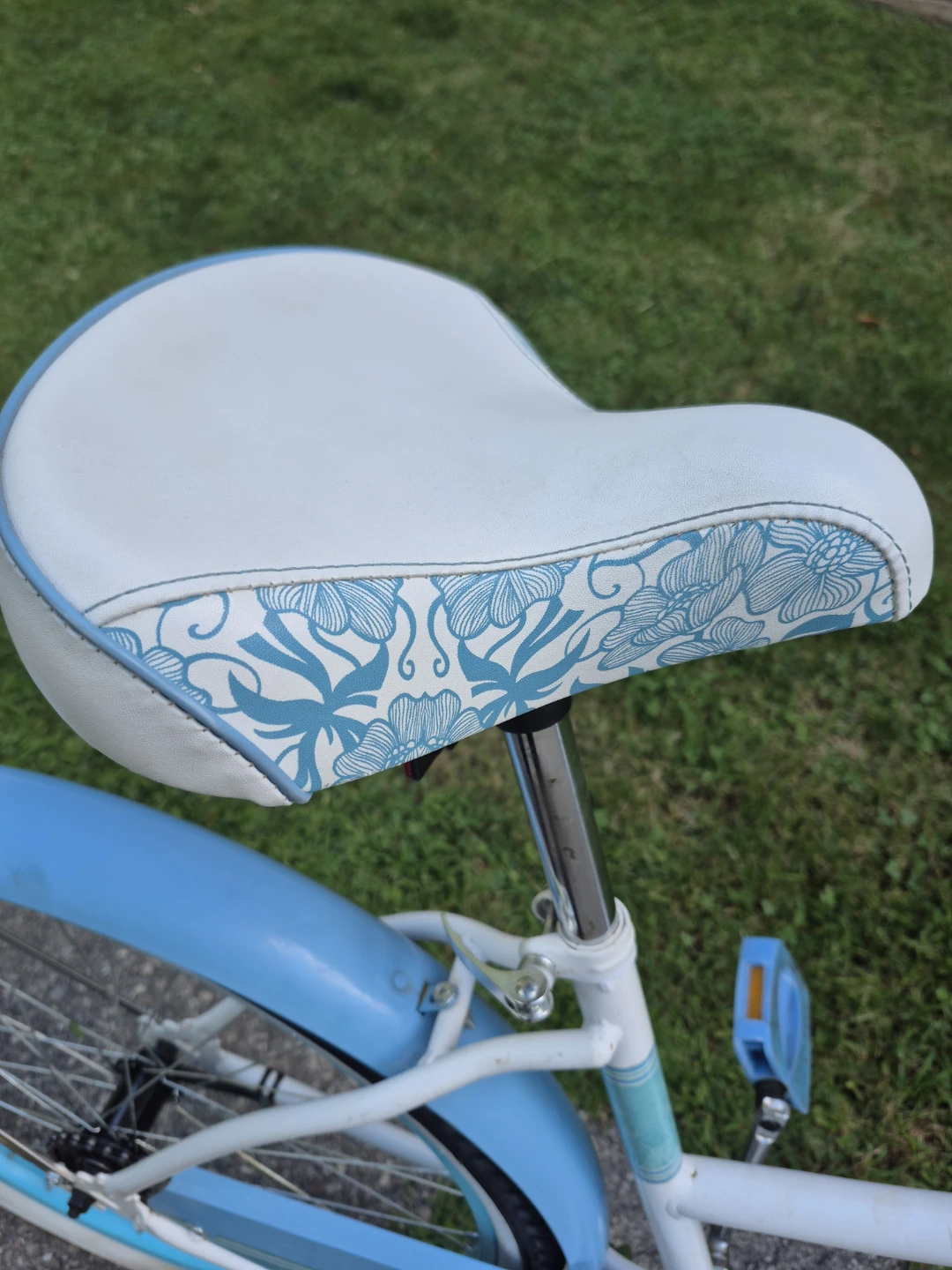 Classic Cruiser Bicycle - White and Blue - photo 5