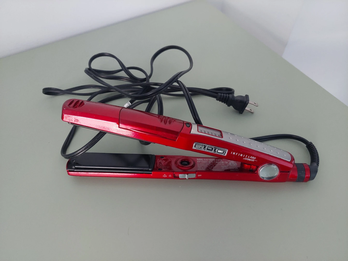 Conair Infiniti Pro Hair Flat Iron