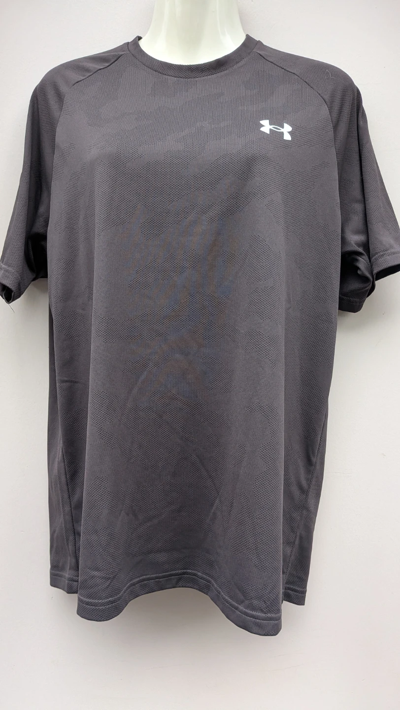 Under Armour Men's Charcoal T-Shirt sz MEDIUM