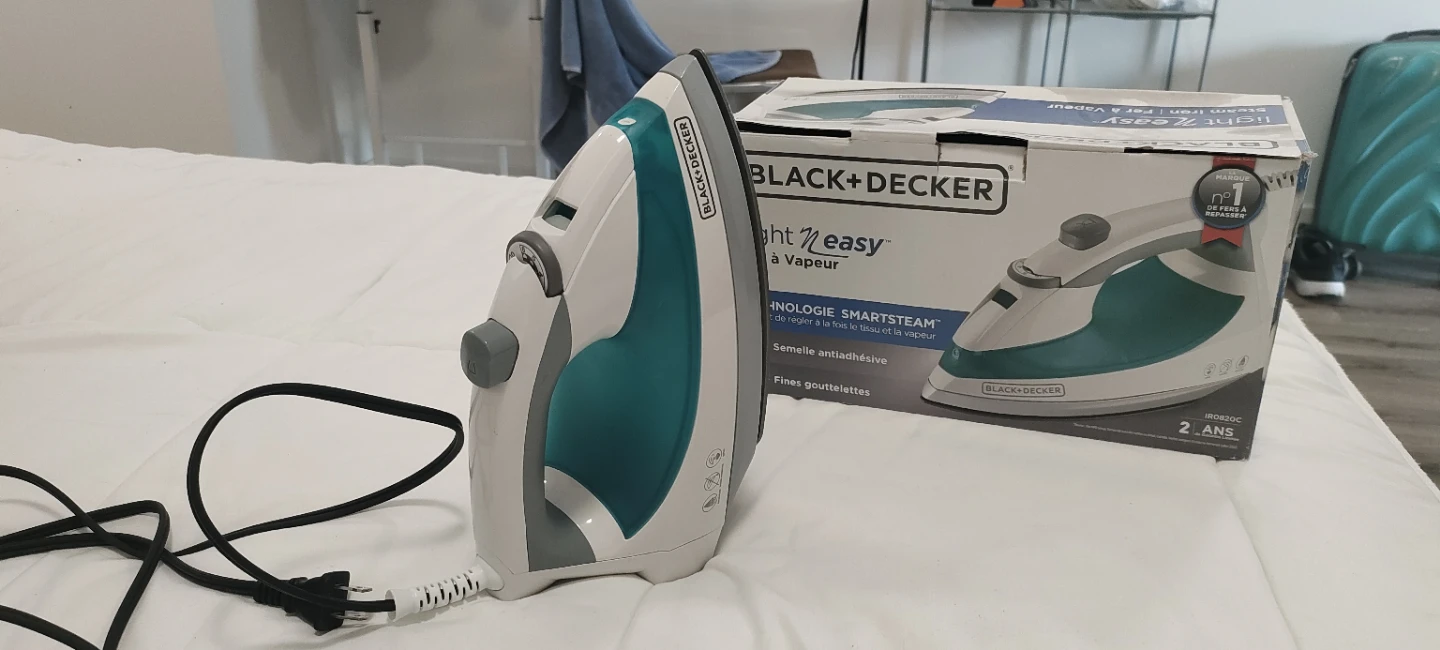 BLACK+DECKER Light 'n Easy Steam Iron