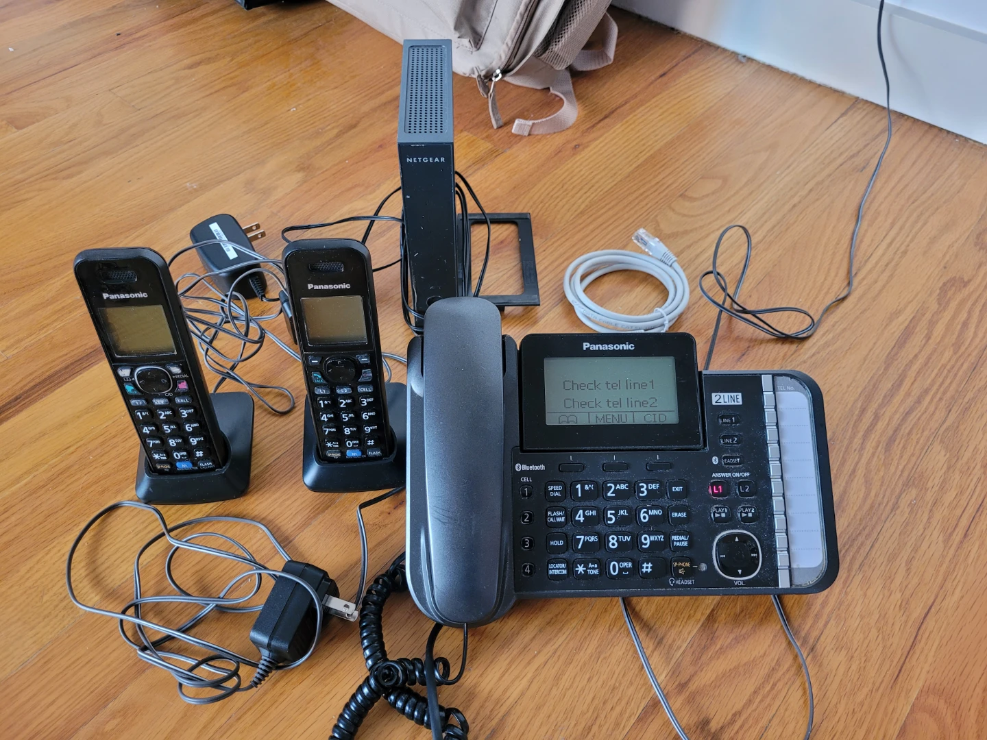 Panasonic KX-TG9581 2-Line Phone System with Handsets - photo 5