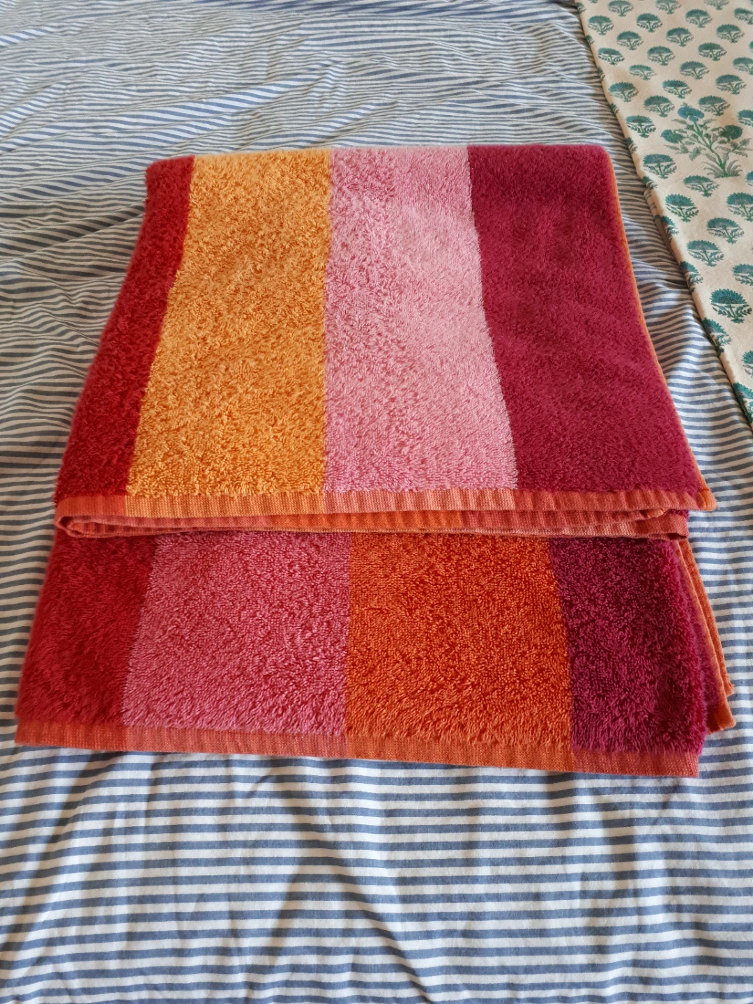 Extra Large Towel: Burgundy Orange Pink Stripes ♥️🩷🧡 - photo 3