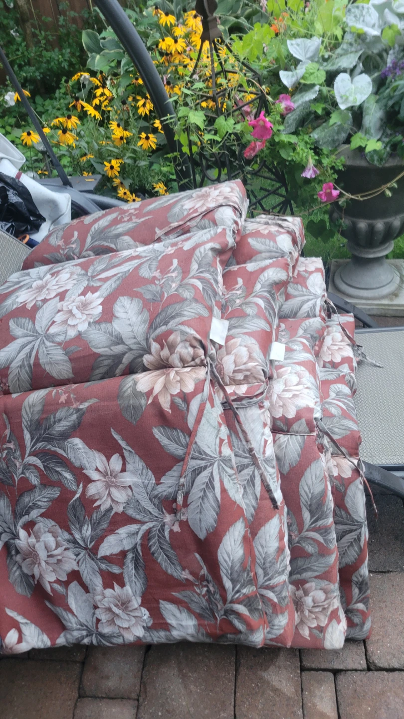 4-Outdoor Cushions Set - Red Floral Pattern - photo 3