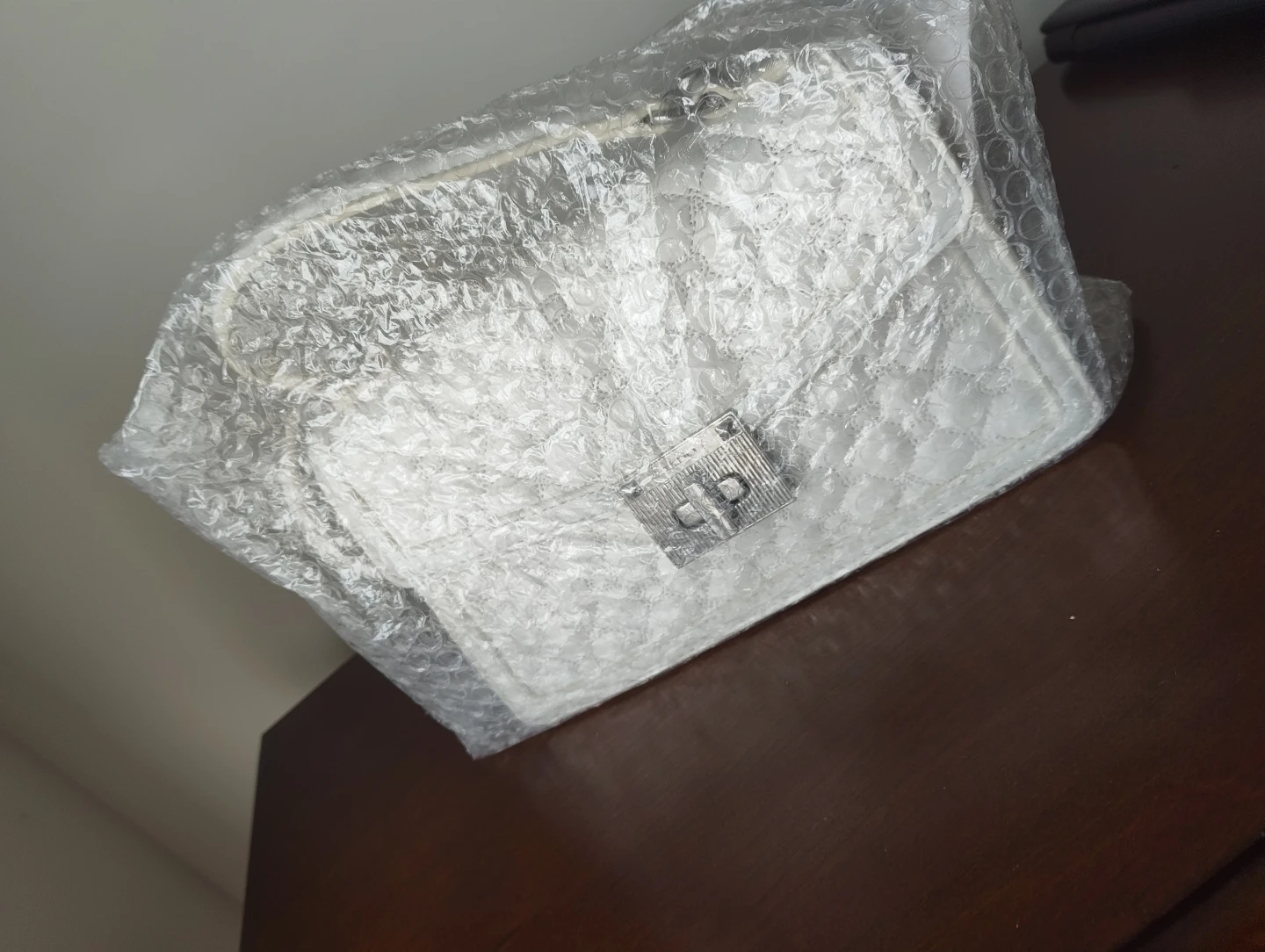 ALDO White Quilted Handbag brand New with tags still attached - photo 3