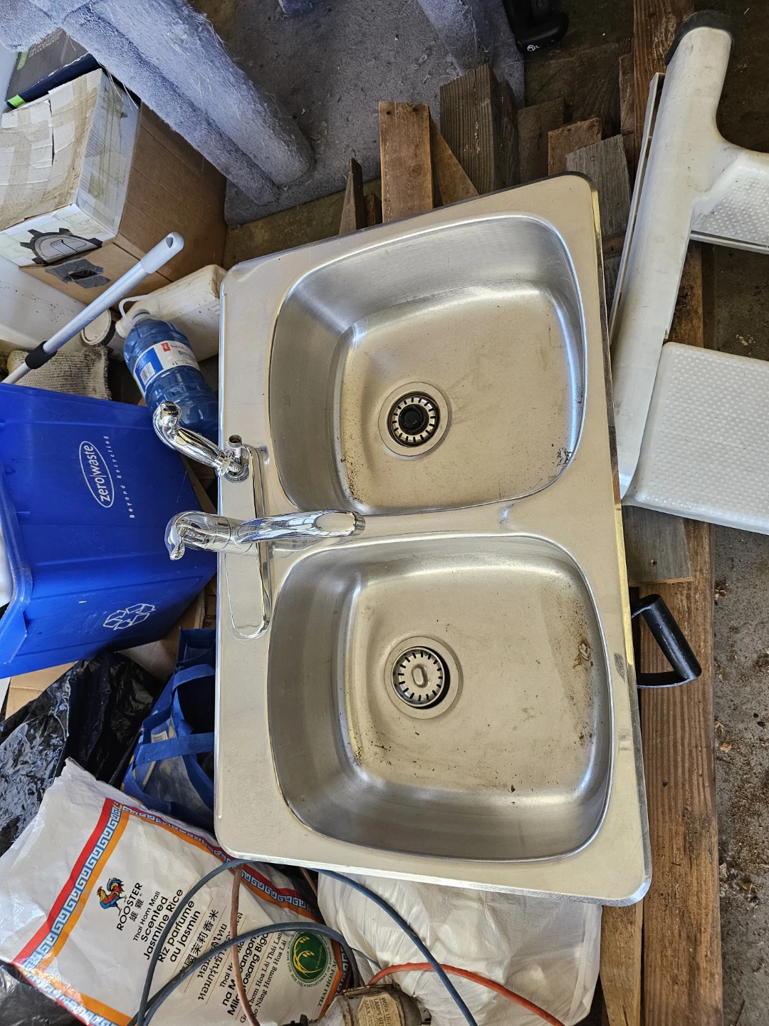 Kitchen sink