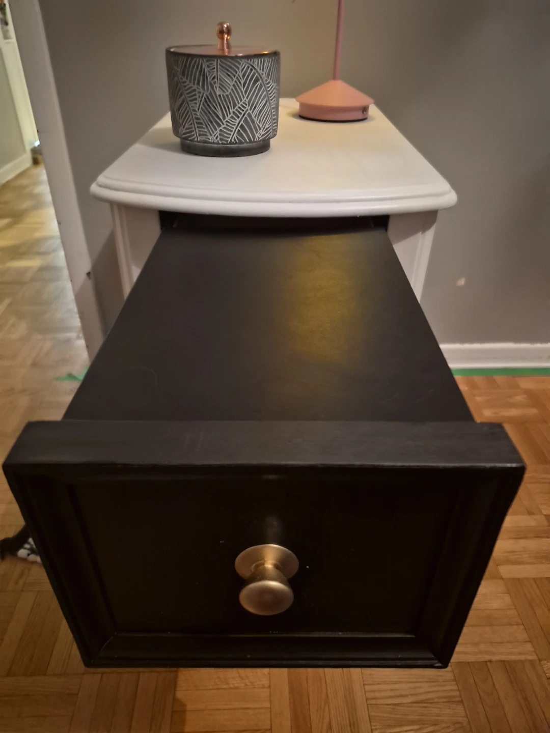 White and black bedroom/bathroom end table with drawer - photo 4