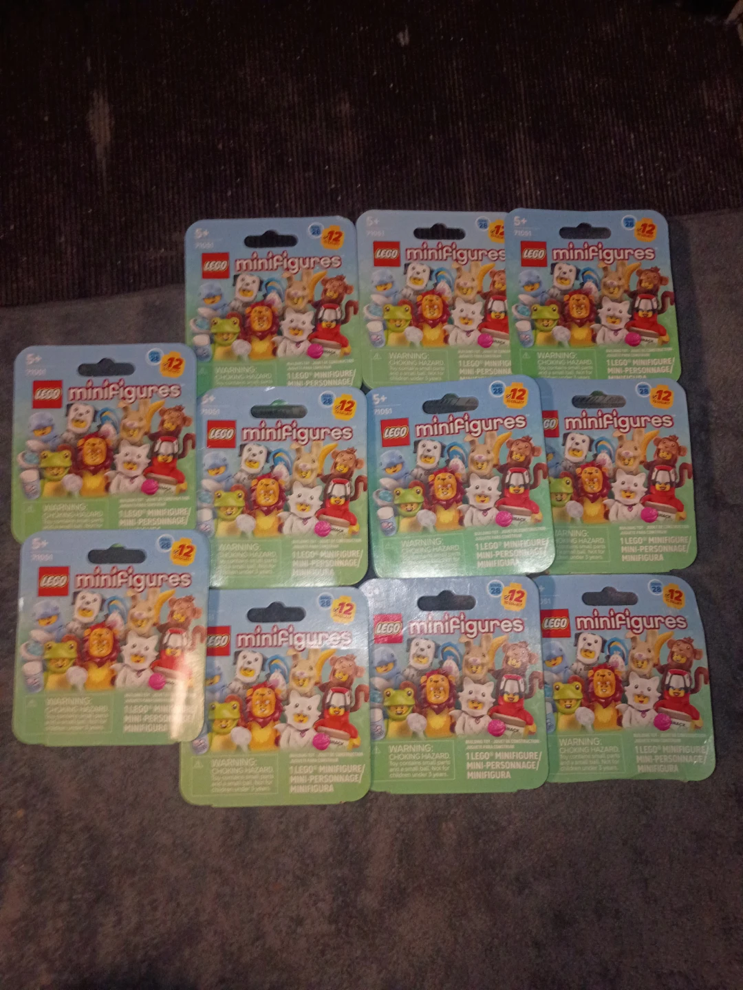 LEGO Minifigures Series 28 Collectible Blind Bags (11 packs)