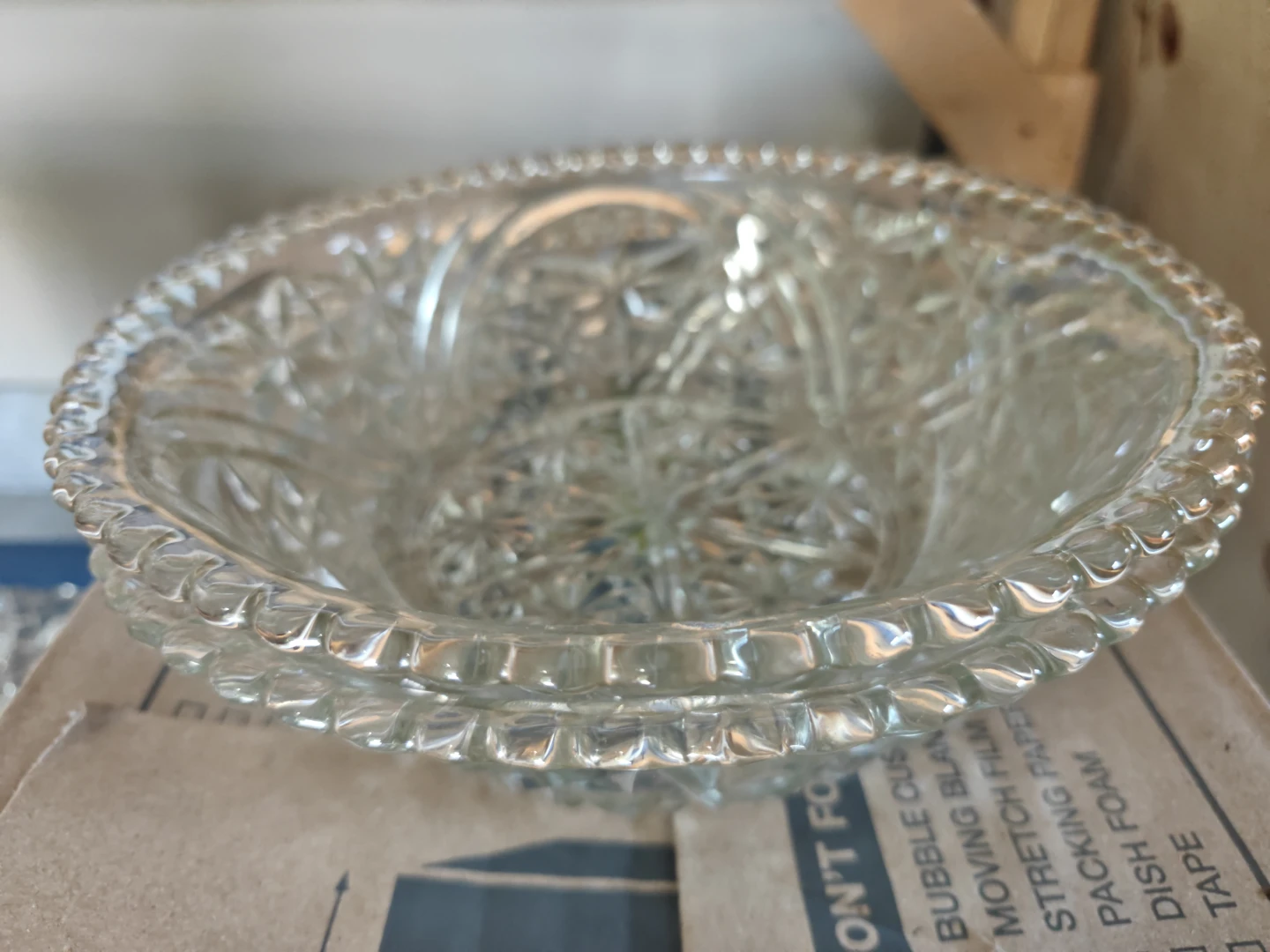 Set of stamped glass servingware. - photo 2