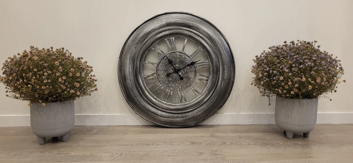 Large 29.5" Decorative Wall Clock – $20 - photo 2