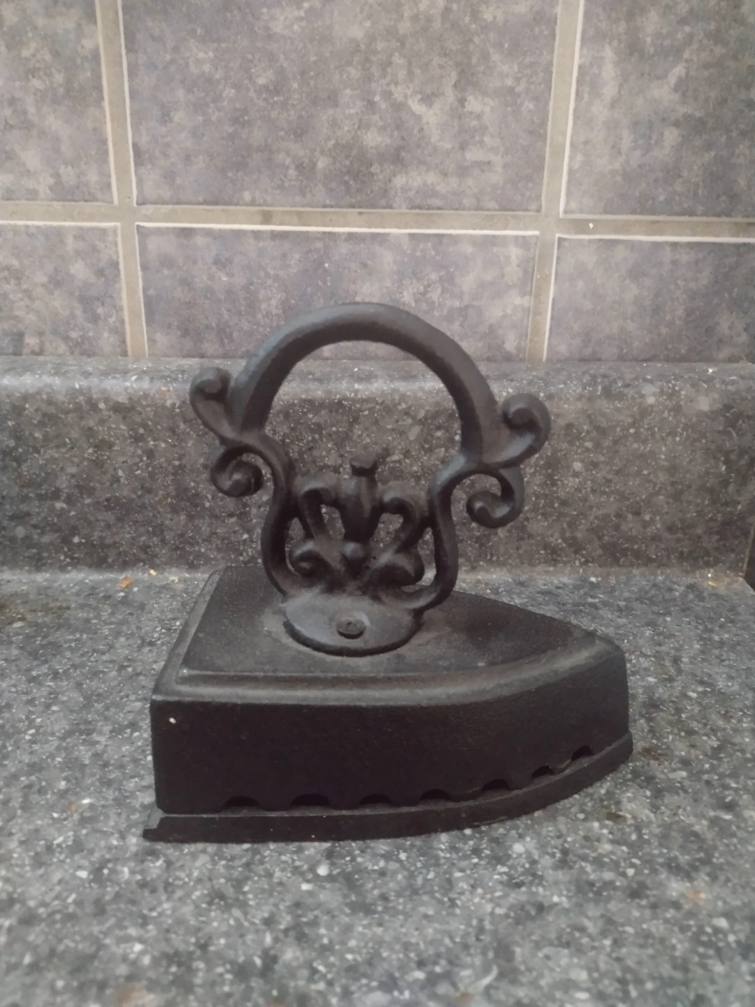 Antique Cast Iron Clothes Iron with Decorative Handle - photo 5