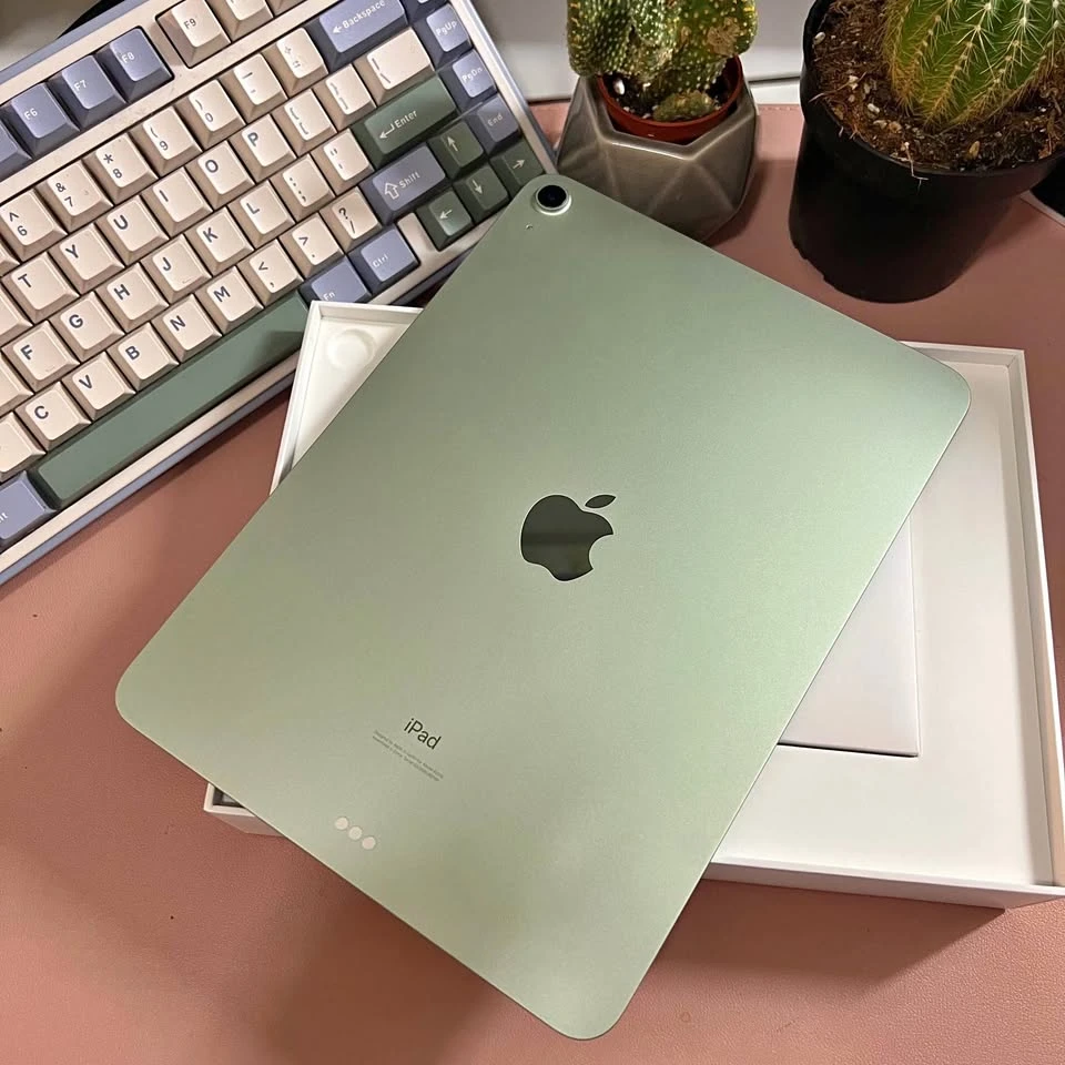 Apple iPad Air 4th Generation (64GB, Green) - photo 2