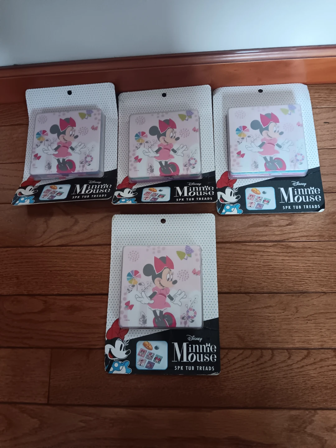Minnie mouse 5 pk tub treads