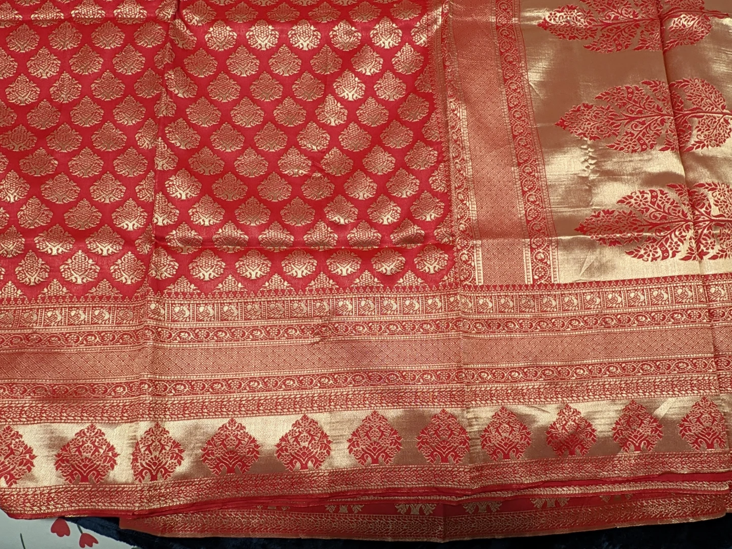 Red katan Saree with Blouse - photo 5