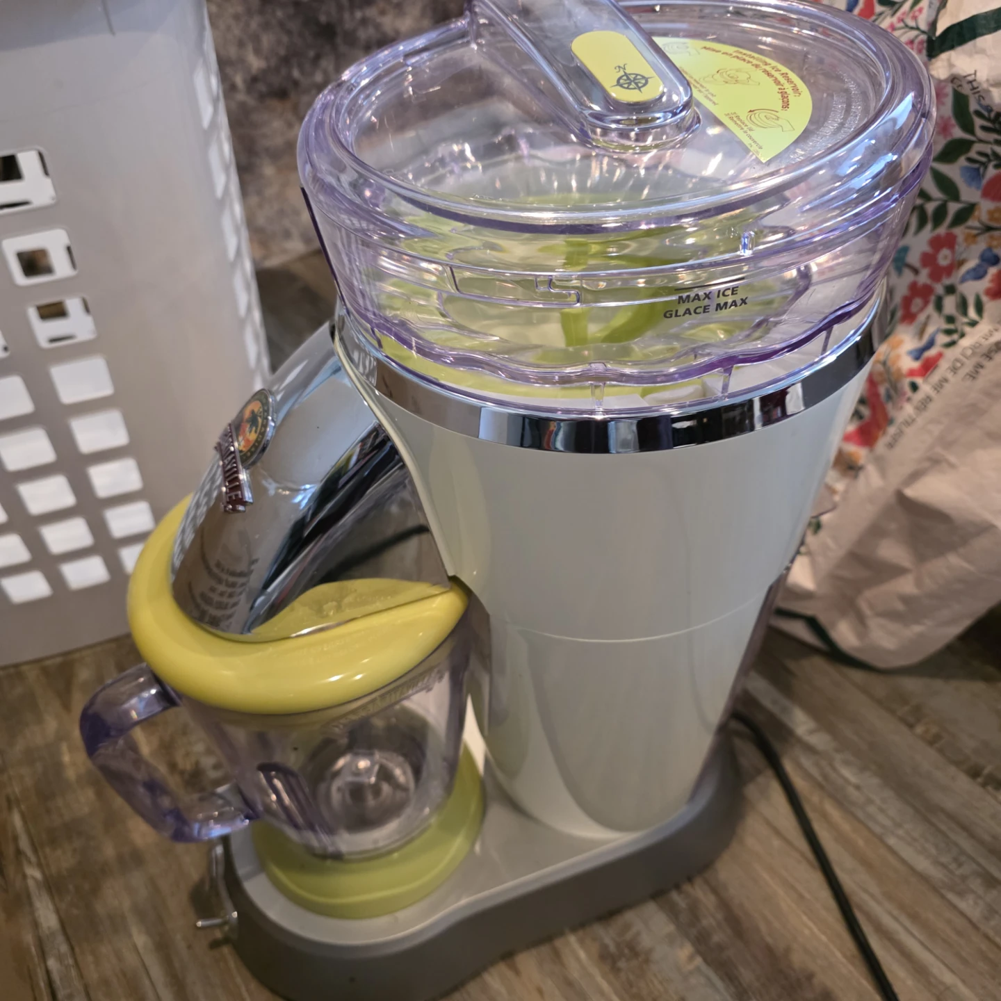 Margaritaville Frozen Drink Maker - photo 2