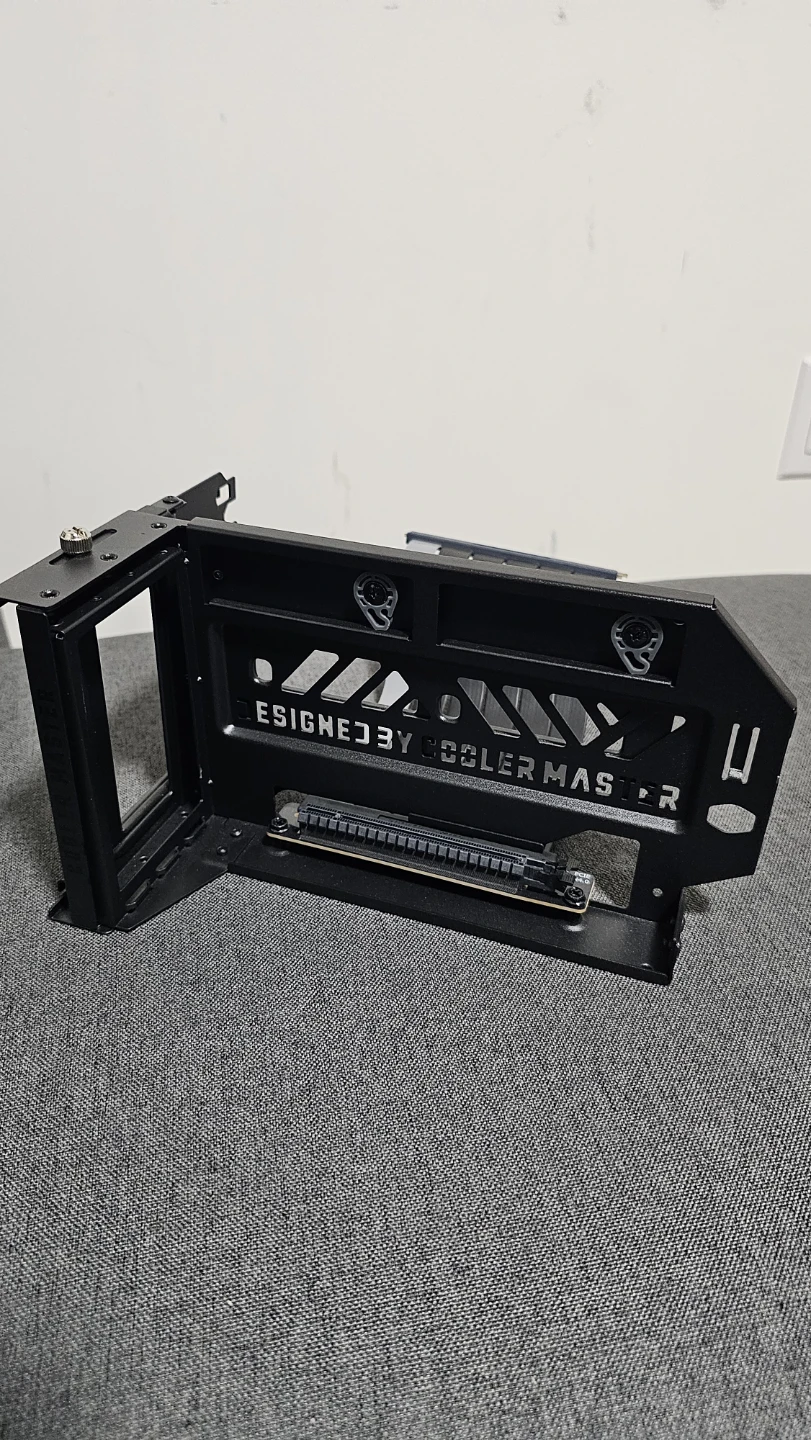 Cooler Master Vertical GPU Mount V3 (Black) w/ PCIe 4.0 Riser - photo 2
