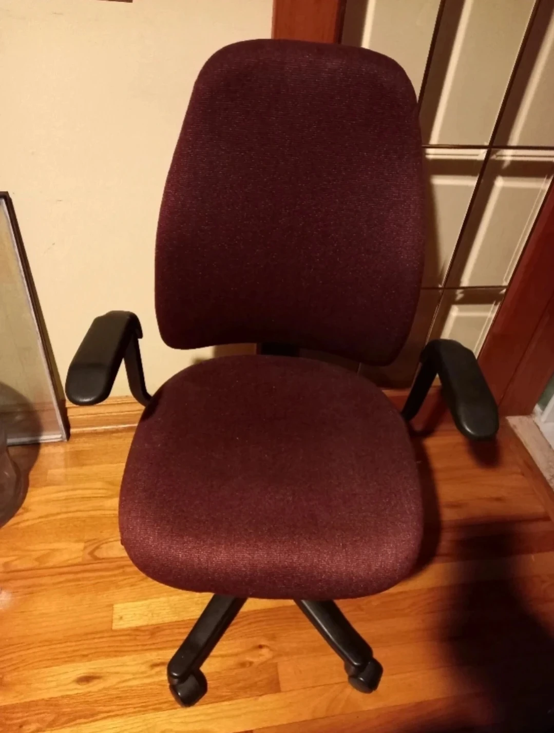 🏢 Rolling Office Chair 🪑💺
