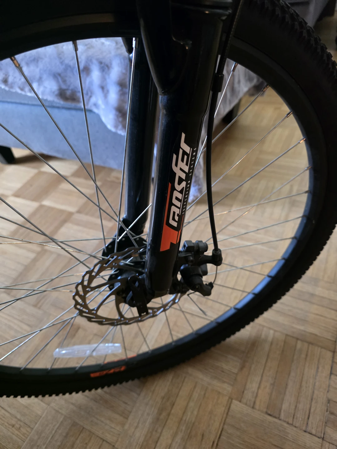Womens Raleigh Mountain Bike Like New - photo 2