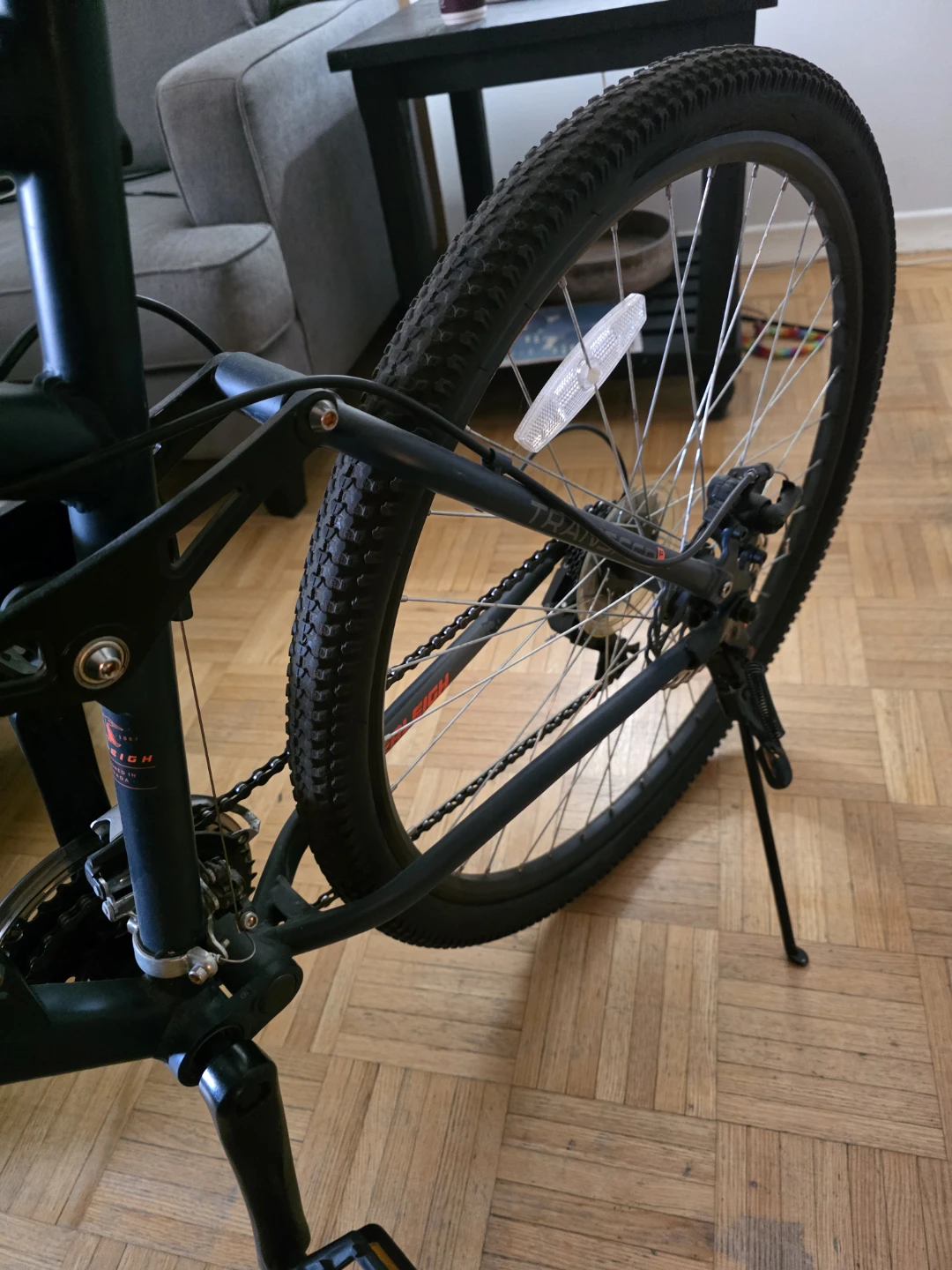 Womens Raleigh Mountain Bike Like New - photo 4