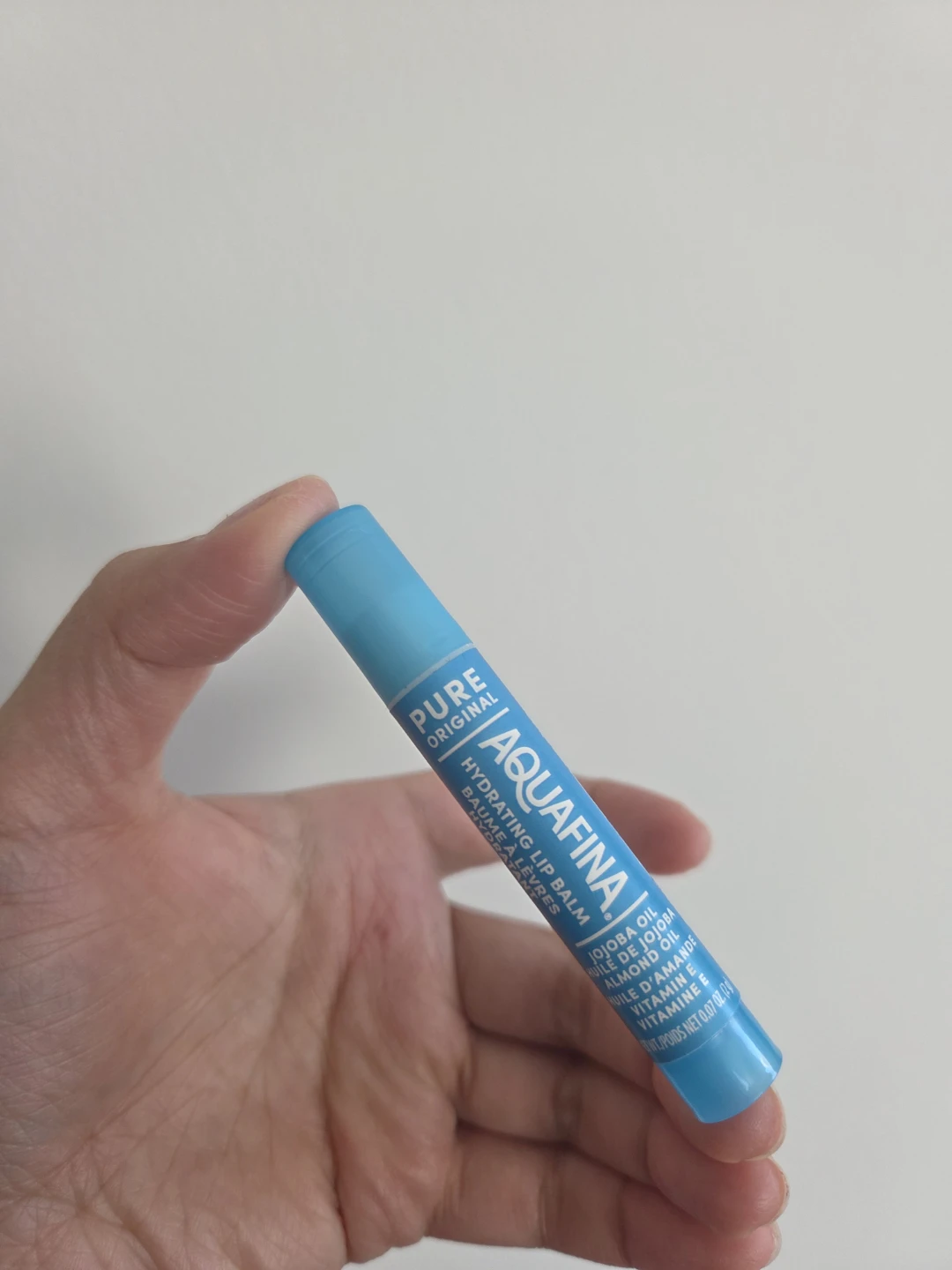 Aquafina Hydrating Lip Balm - photo 2