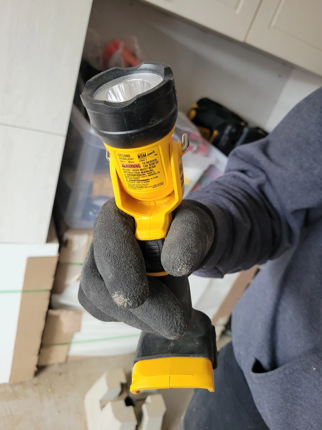 DeWalt 20V MAX LED Work Light/Flashlight - photo 2
