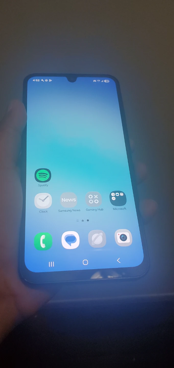 Samsung a17  smartphone cellphone - photo 2