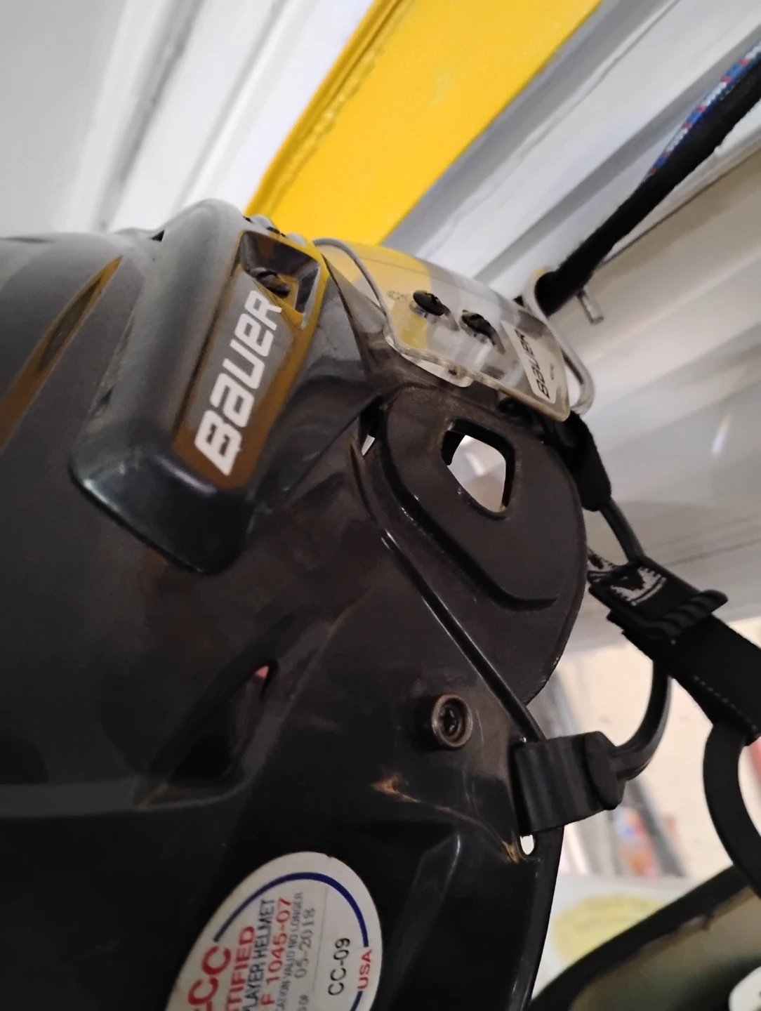 (2) HOCKEY HELMET - BAUER + CCM - photo 3