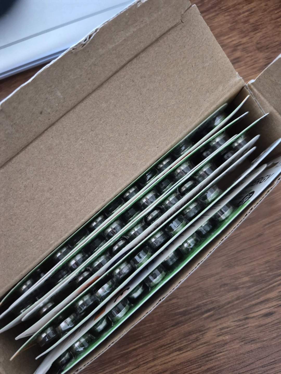 DURNERGY 1.5V AG10 LR1130 Alkaline Batteries - 100 Pack - photo 3