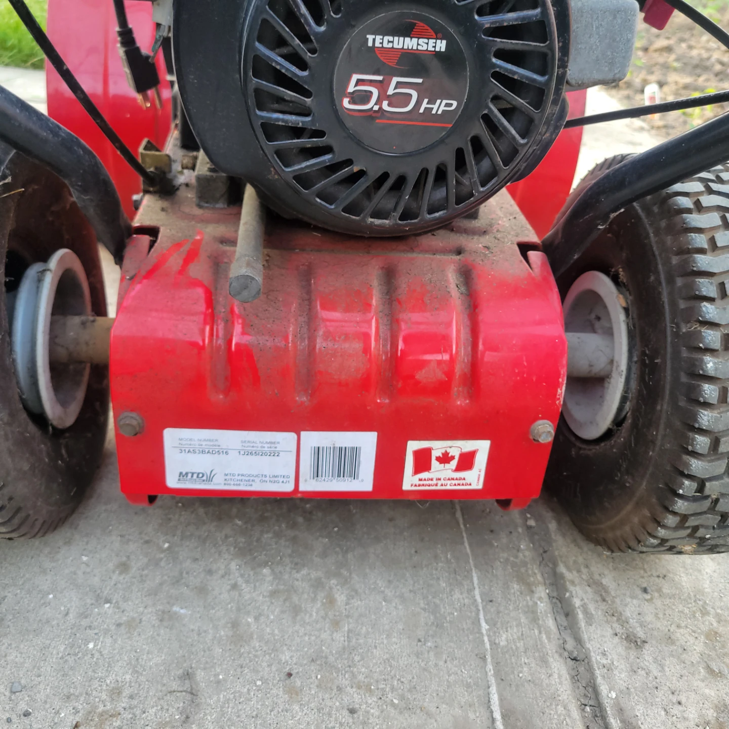 Yard Machines Snow Blower 5.5 HP / 22" - photo 2