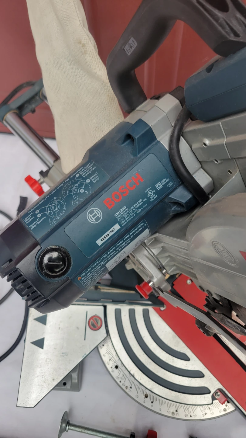 Bosch CM12SD Sliding Miter Saw like new - photo 4