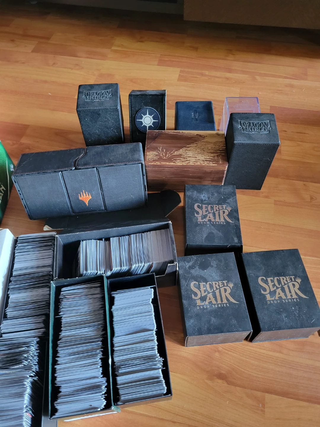 Magic: The Gathering Card Collection and Accessories - photo 2
