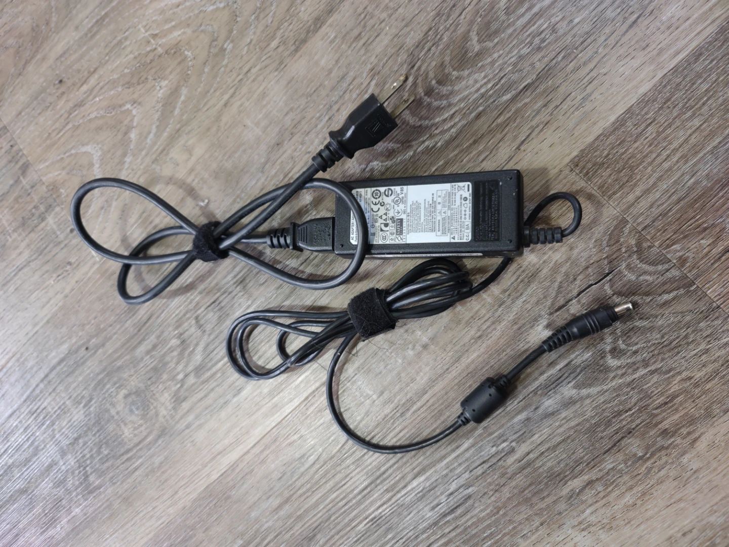 Samsung Laptop ( 500gb Hard Drive) - photo 4