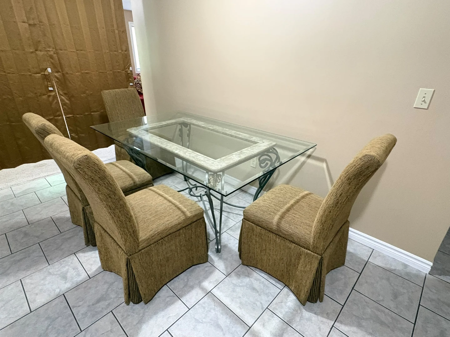Dining table - photo 2