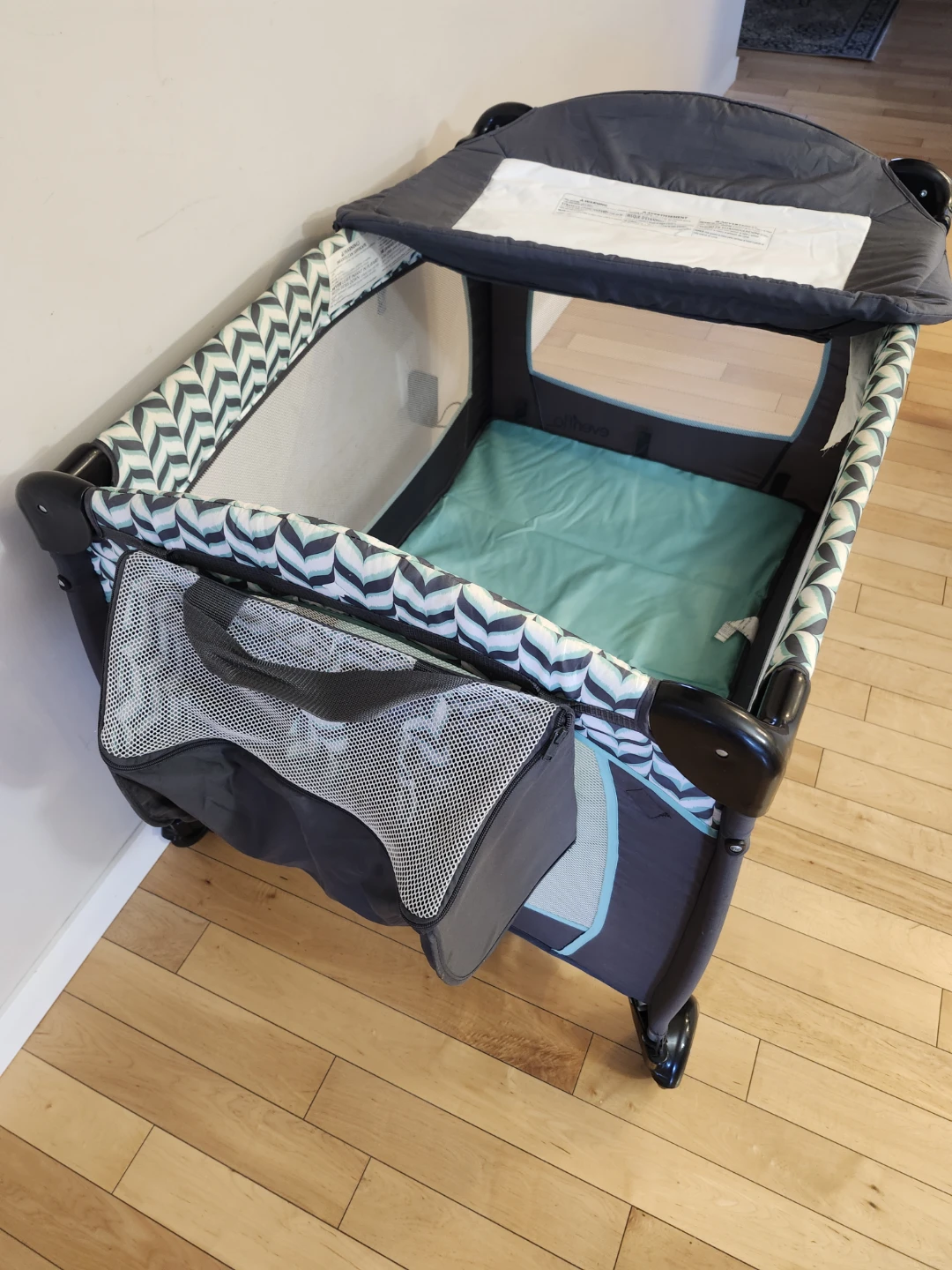 Evenflo Playard with Bassinet and Changing Table