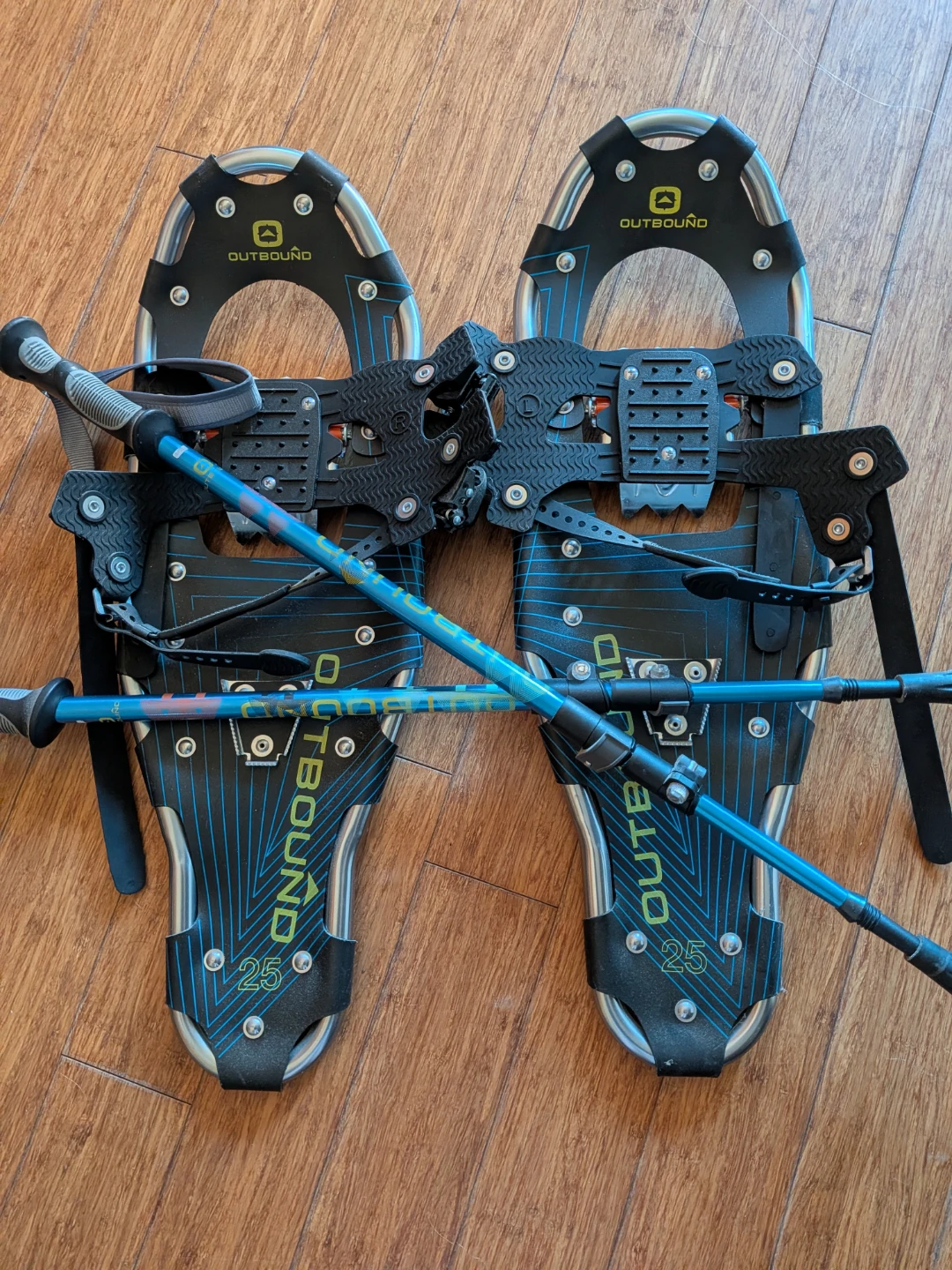 Outbound Kids Snowshoes with Poles