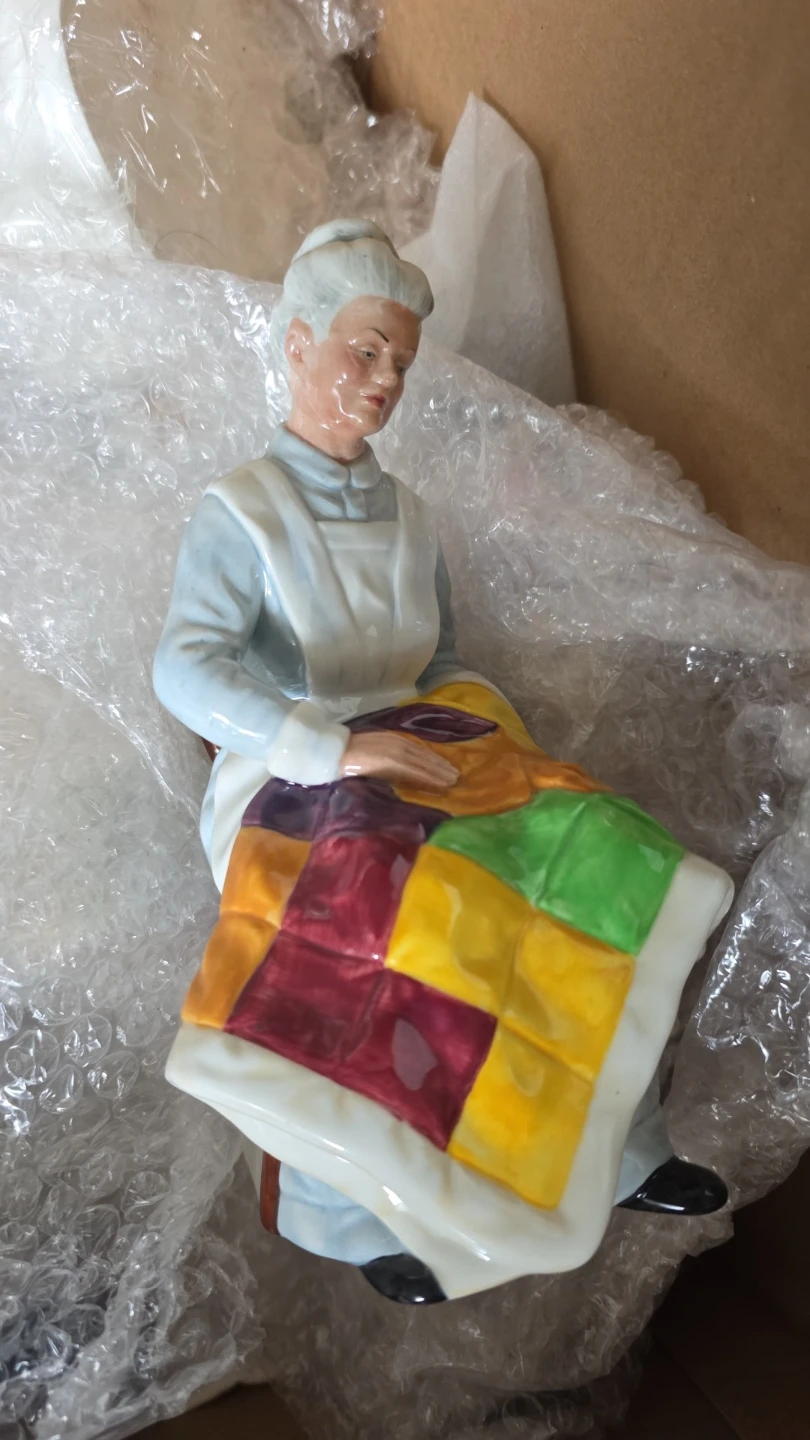Royal Dalton Figurines - photo 2