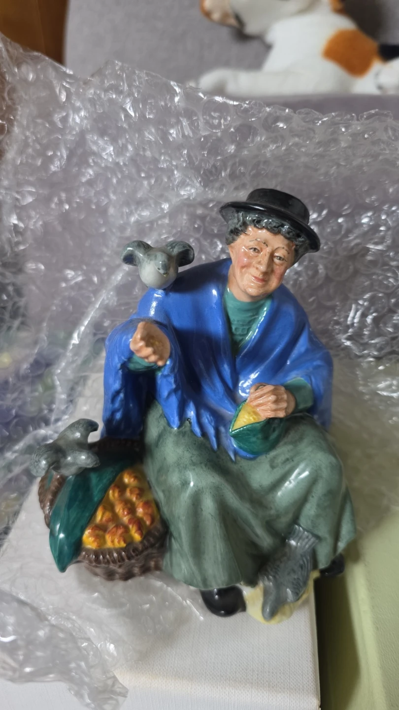Royal Dalton Figurines - photo 5