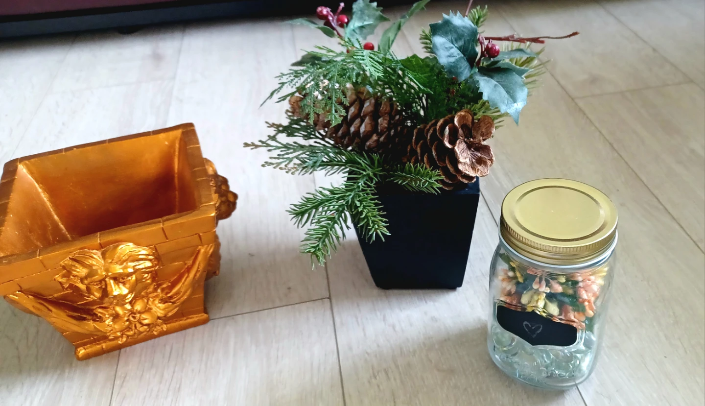 Gold Decorative , plants . - photo 2