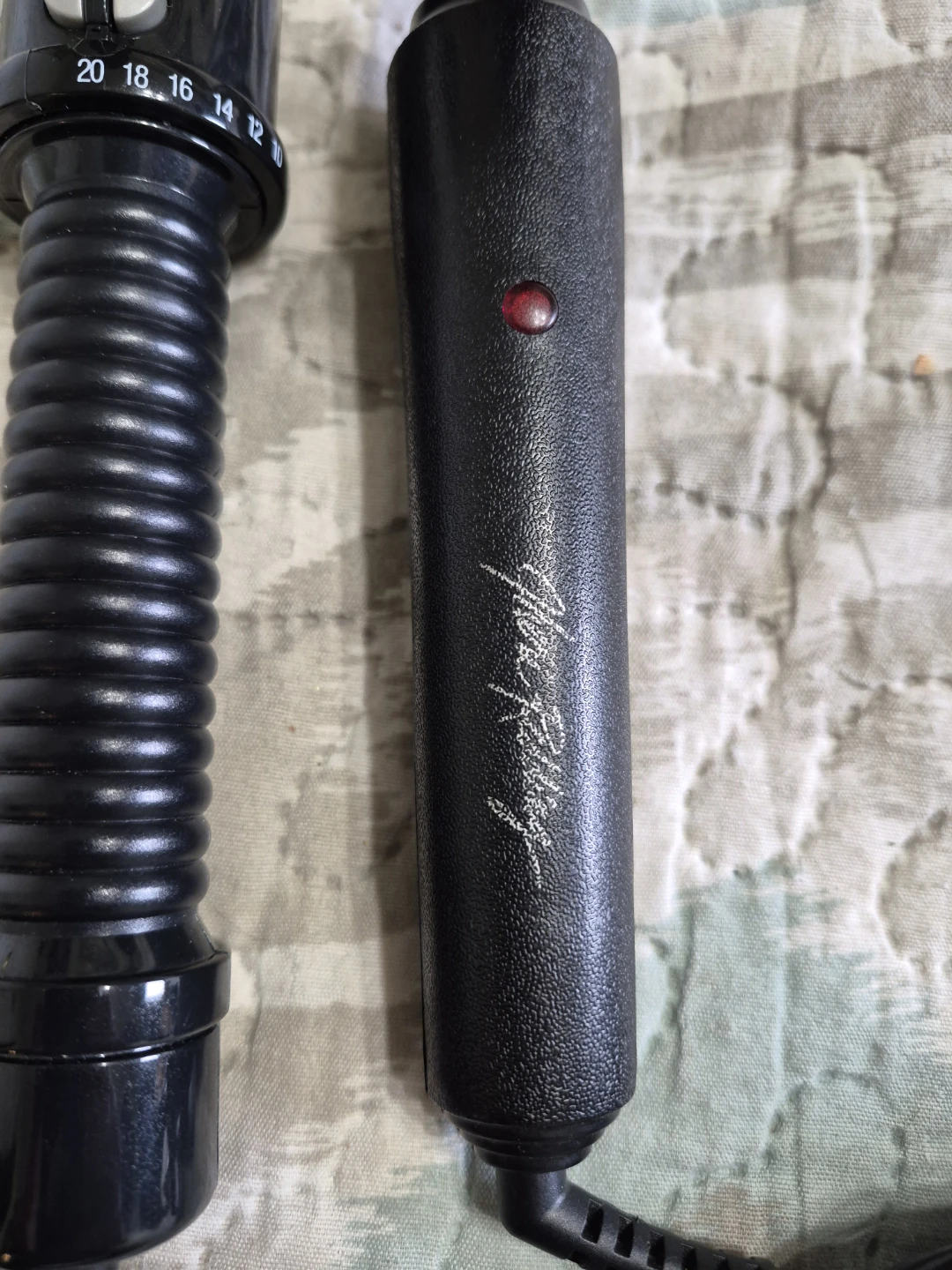 2 Conair Curling Irons 1" & 1/2'  Round - Selling both together - photo 5