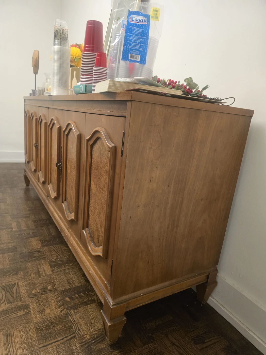 Large Wooden Sideboard / Buffet Cabinet – Great Storage - photo 4