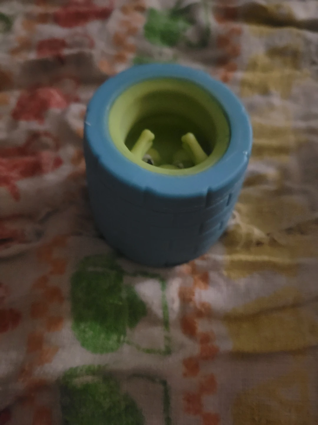 unbranded blue and yellow